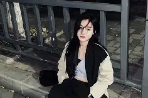 优思益塌房始末：明星集体道歉背后假洋牌与代工厂的真相